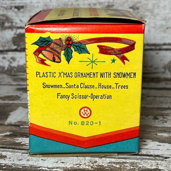 Vintage Christmas Plastic Ornament Snowman Scene Scissor Expansion - Picture 10 of 12